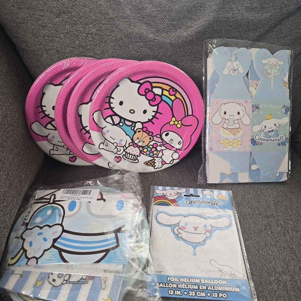 Sanrio Pink Hello Kitty and Cinnamoroll Party Supplies